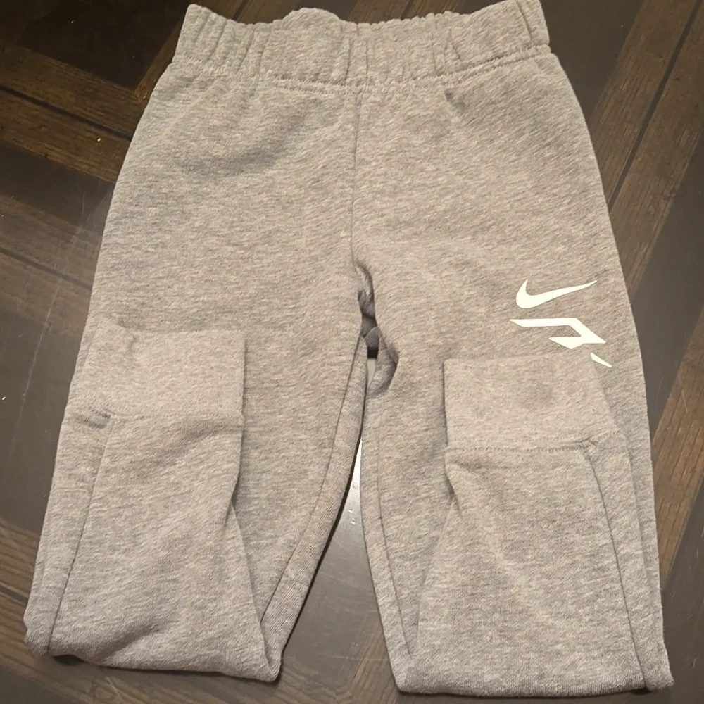 Kids Gray Jogger Pants Sz 4-5 Nike 3BRAND by Russell Wilson